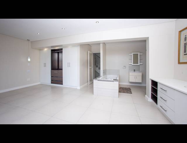 2 BEDROOM TOWNHOUSE FOR SALE IN WINTERSTRAND